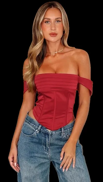 Off-the-shoulder short-sleeved shirt